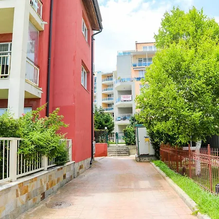 Appartement Luxury First Line With Pool And Sea View In Complex Oazis *