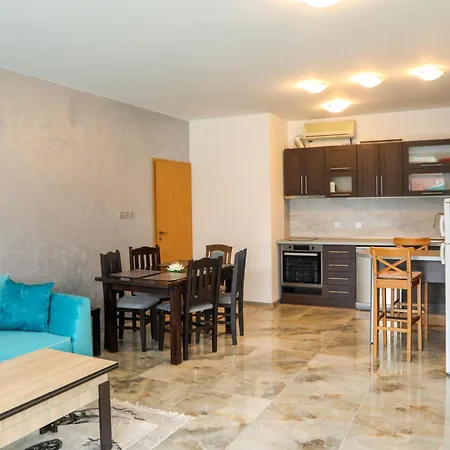 Appartement Luxury First Line With Pool And Sea View In Complex Oazis Ravda