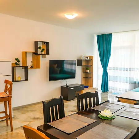 Luxury First Line With Pool And Sea View In Complex Oazis Appartement Ravda