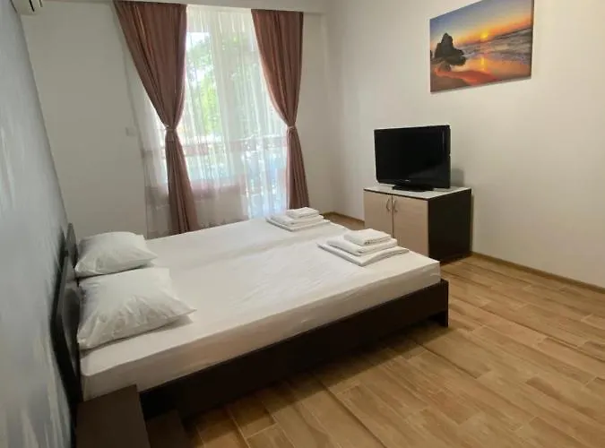 Luxury First Line With Pool And Sea View In Complex Oazis 아파트